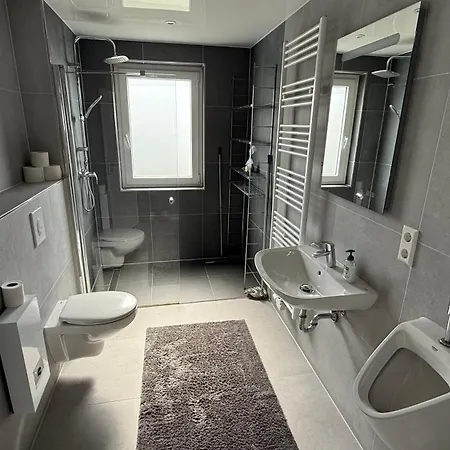 House In Sarstedt! Contactless Check-in 20p Holiday home *