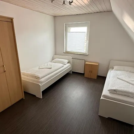 House In Sarstedt! Contactless Check-in 20p Holiday home *